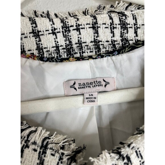 Chic Tweed Pearl Button Crop Jacket | Black White Plaid Bouclé Blazer S - Picture 3 of 9